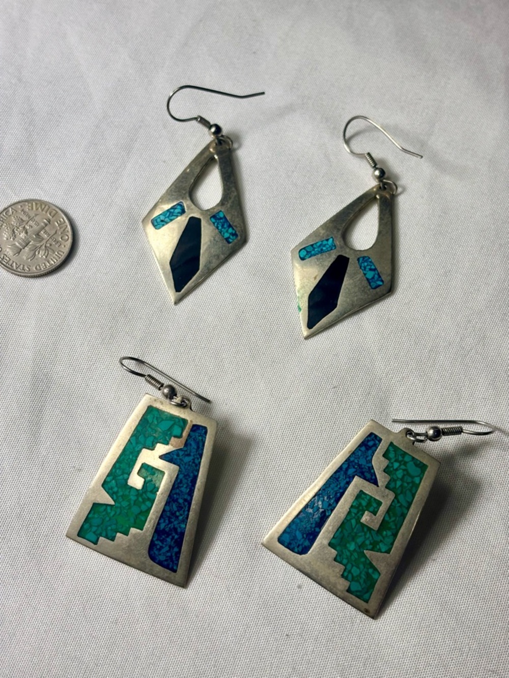 Lot of 2 Vintage Alpaca Mexico Blue Green Crushed Stone Inlay, Onyx Earrings
